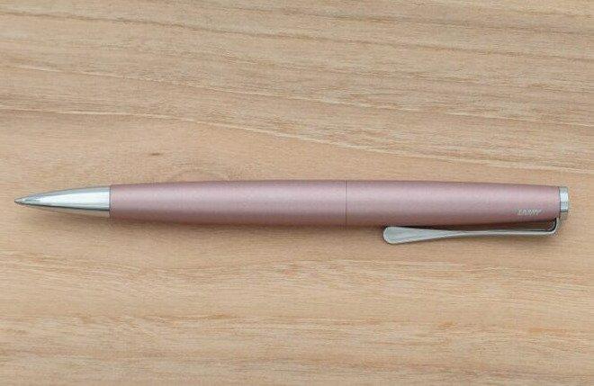 خودکار لامی مدل استودیو